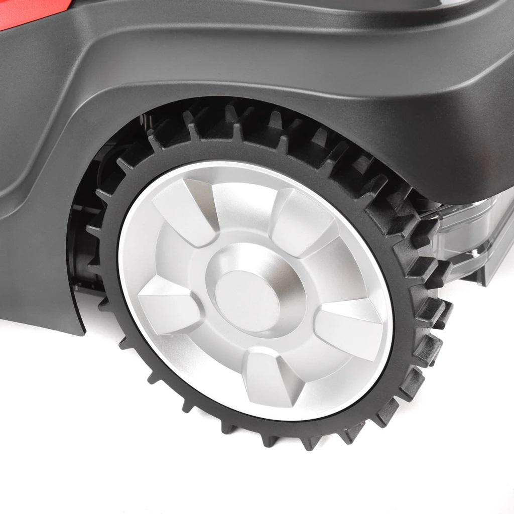 Газонокосилка робот HECHT 5608 нож 18 см 20В 800 м2 - фото 3 Газонокосилка робот HECHT 5608 нож 18 см 20В 800 м2 - фото 3