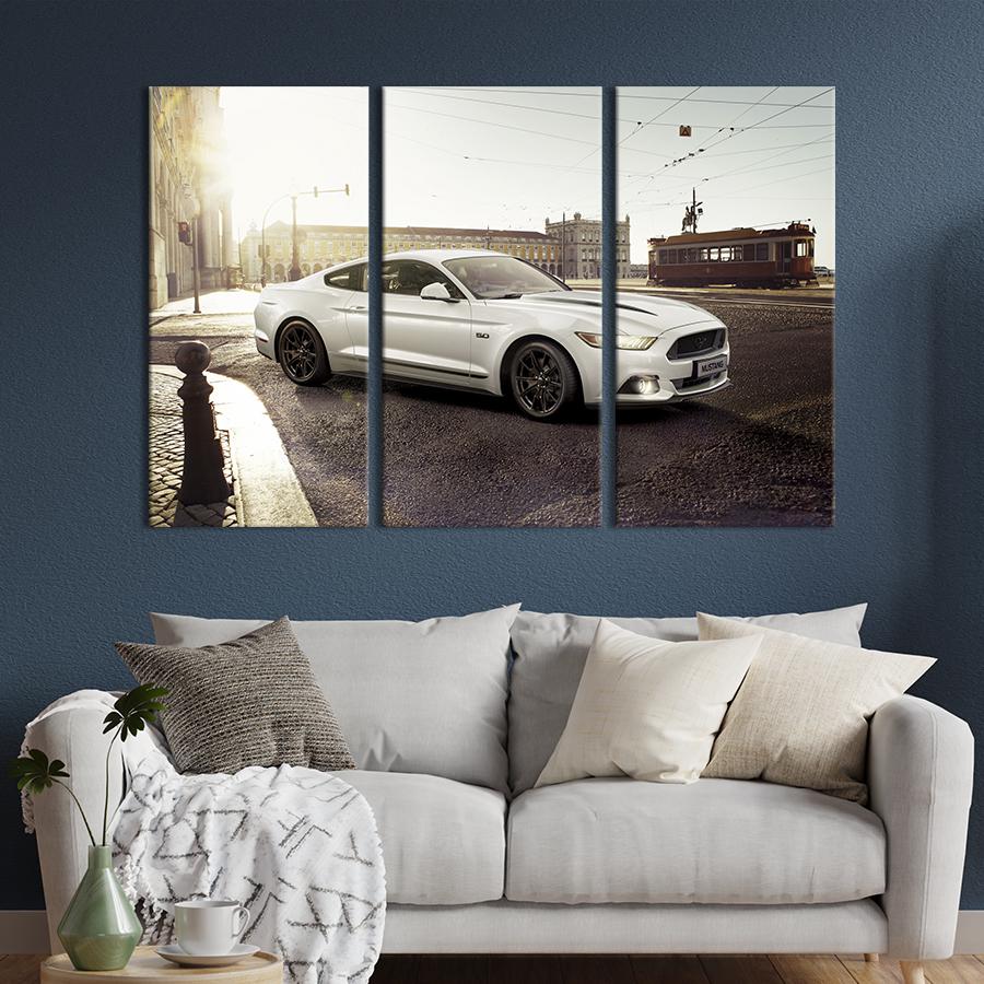 Картина на холсте триптих Красивый белый Ford Mustang 78x48 см (1322-31)