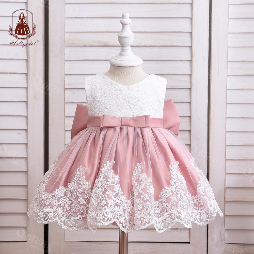 Сукня дитяча святкова Katy Kids Кетта з мереживом та великим бантом та пов'язка 90 см Біло-ліловий (11013220400) - фото 2 Сукня дитяча святкова Katy Kids Кетта з мереживом та великим бантом та пов'язка 90 см Біло-ліловий (11013220400) - фото 2