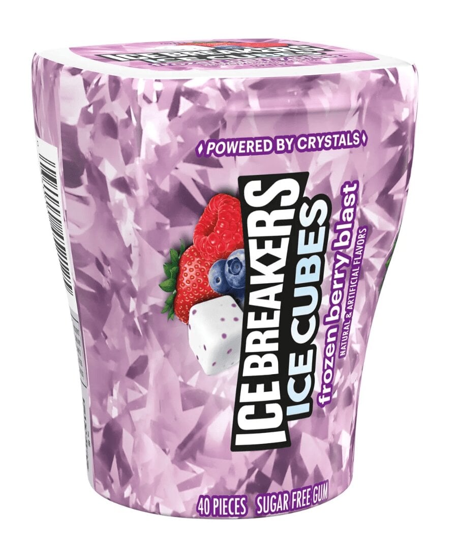 Жувальна гумка Ice Breakers Ice Cubes Frozen Berry Blast без цукру 40 шт. (2654030611)