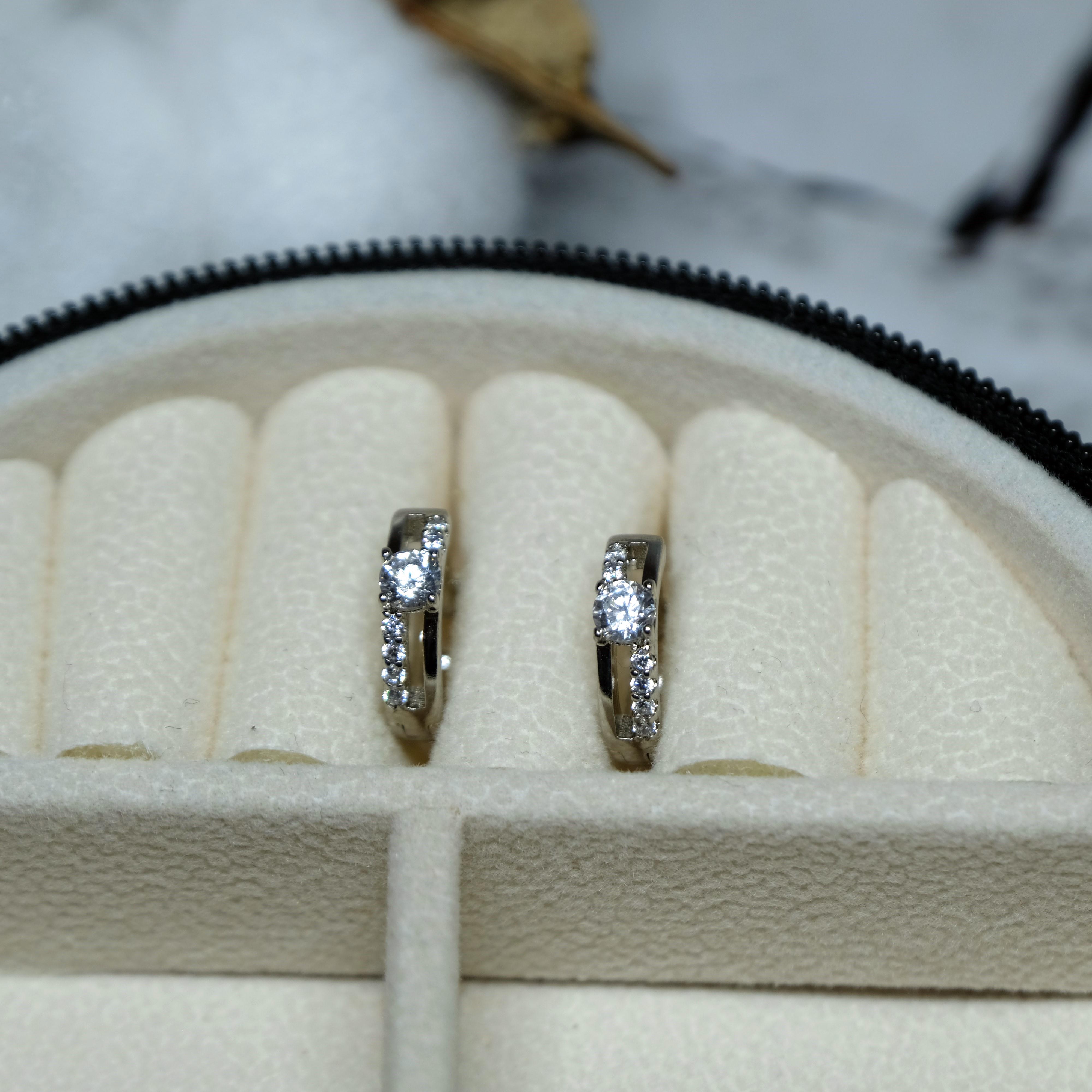 Сережки-кольца Xuping Jewerly с белым цирконом из медицинского сплава родий 12х3 мм (XCP-388)