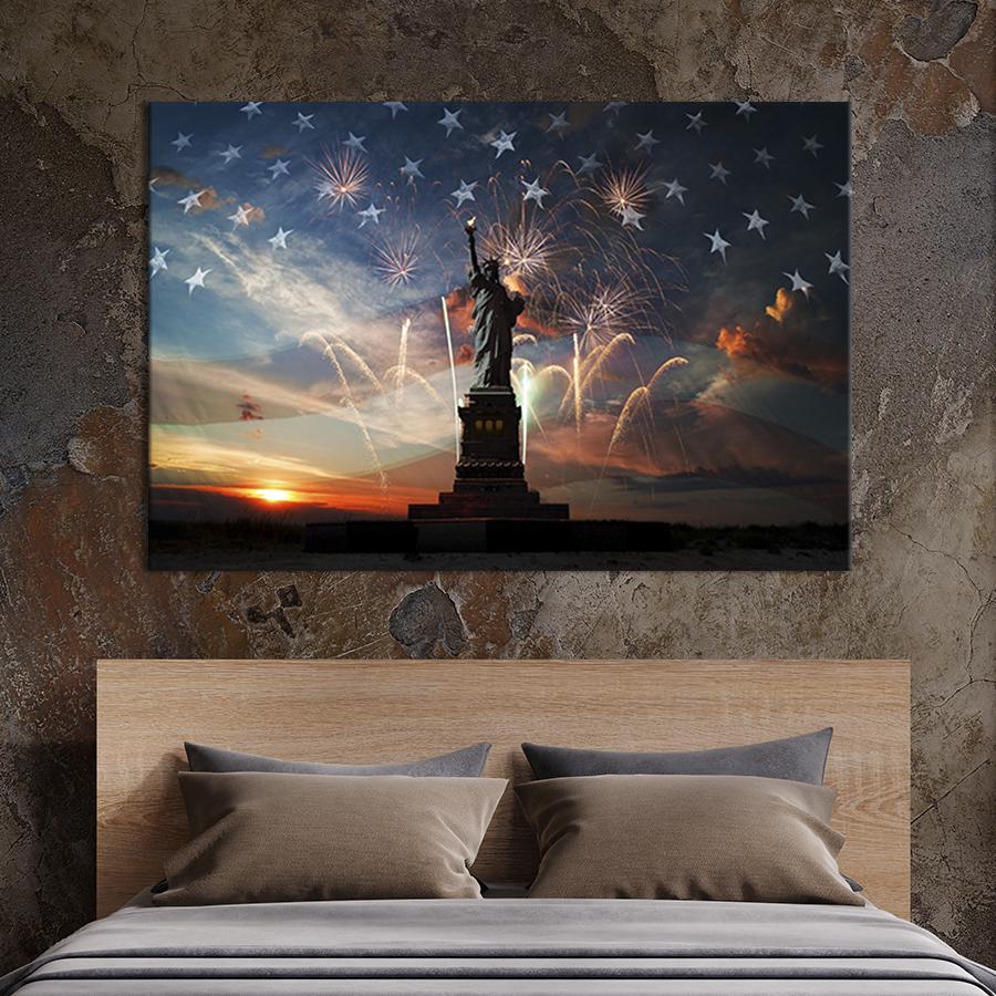 Настінний декор картина на холсті для інтер’єру Феєрверки на фоні Статуї Свободи 51x34 см (343-1)