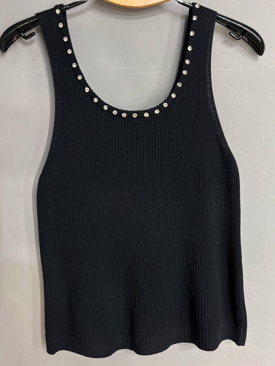 Майка женская A-N 3805 в рубчик с камнями на вырезе OS Черный (26404731) - фото 4