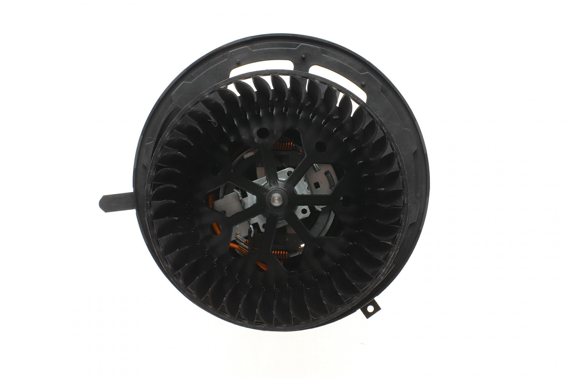 Моторчик печи NRF BMW 1 E82/E87/E88/3 E90/E91/E92/E93/X1 E84/X3 F25/X4 F26 1.6-4.4 04-18 34124