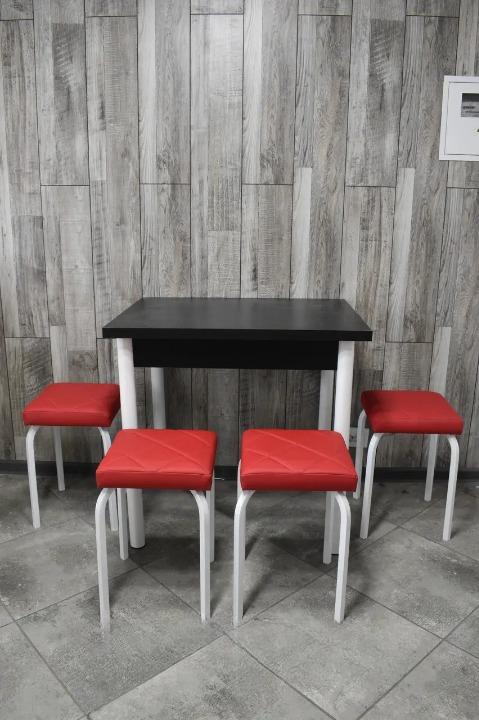 Кухонний комплект Оскар стіл розкладний/табурети 4 шт. Tutti Lux 60х80/80х120х75 см Чорний/Червоний (28375000)