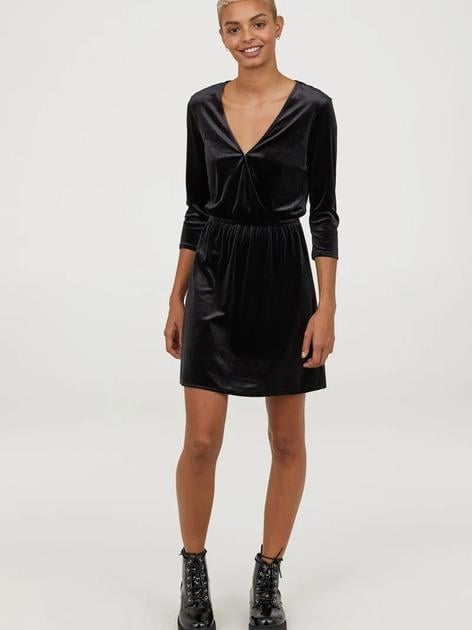 Платье H&M 684890П р. 32 Черный