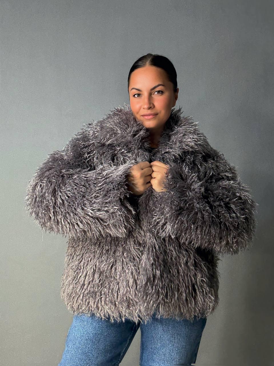 Шуба женская LADY YEP 10018 искусственная под ламу с воротником L Коричневый (5014)