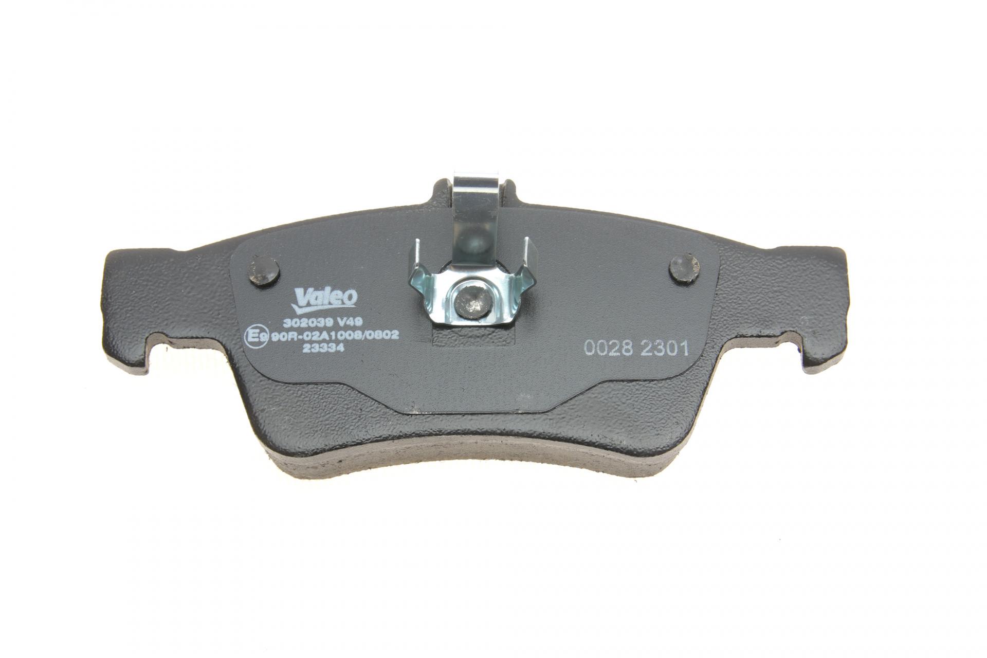 Колодки гальмівні задні MB E-class W211/W212/S-class W220/W221 98-302039 VALEO