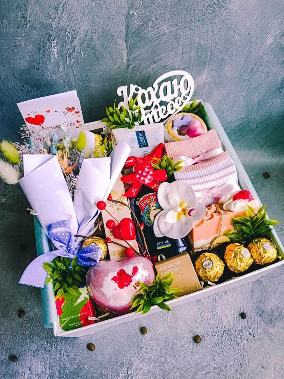 Подарунковий бокс із косметикою та доглядом (2545392120) - фото 2 Подарунковий бокс із косметикою та доглядом (2545392120) - фото 2