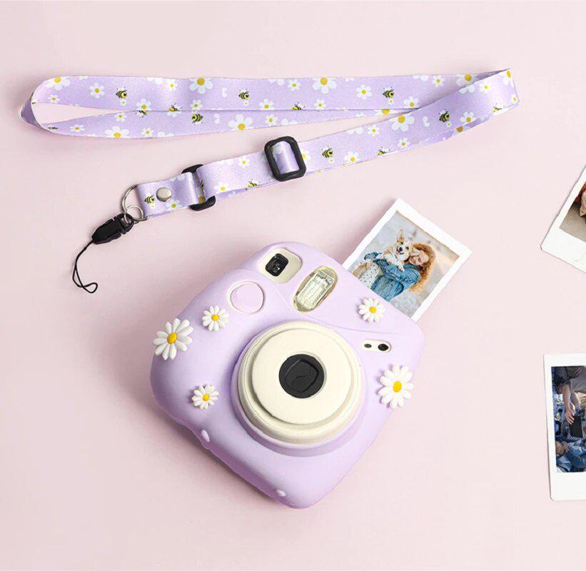 Чехол Polaroid Mini7 Instant Film Case Purple Flowers - фото 2 Чехол Polaroid Mini7 Instant Film Case Purple Flowers - фото 2