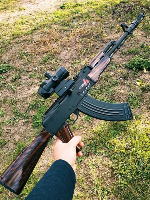 Автомат игрушечный Орбиган AK-47 на орбизах 80 см аккумуляторный и 10000 орбизов Коричневый с черным - фото 4 Автомат игрушечный Орбиган AK-47 на орбизах 80 см аккумуляторный и 10000 орбизов Коричневый с черным - фото 4