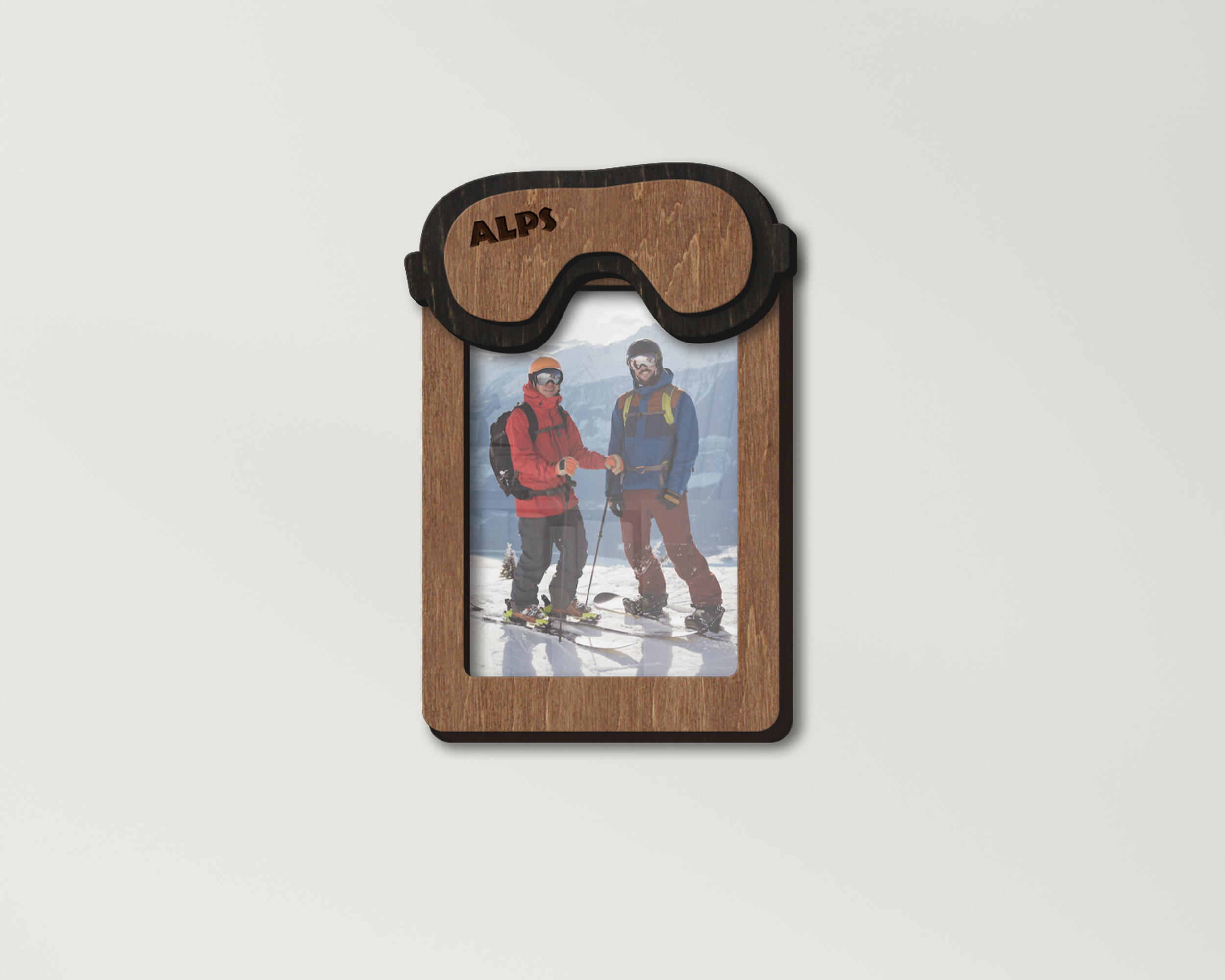 Фоторамка The Frame Depot Лыжная маска под персонализацию дерево Коричневый (snowboard_ski_mask_5x7-3) - фото 1