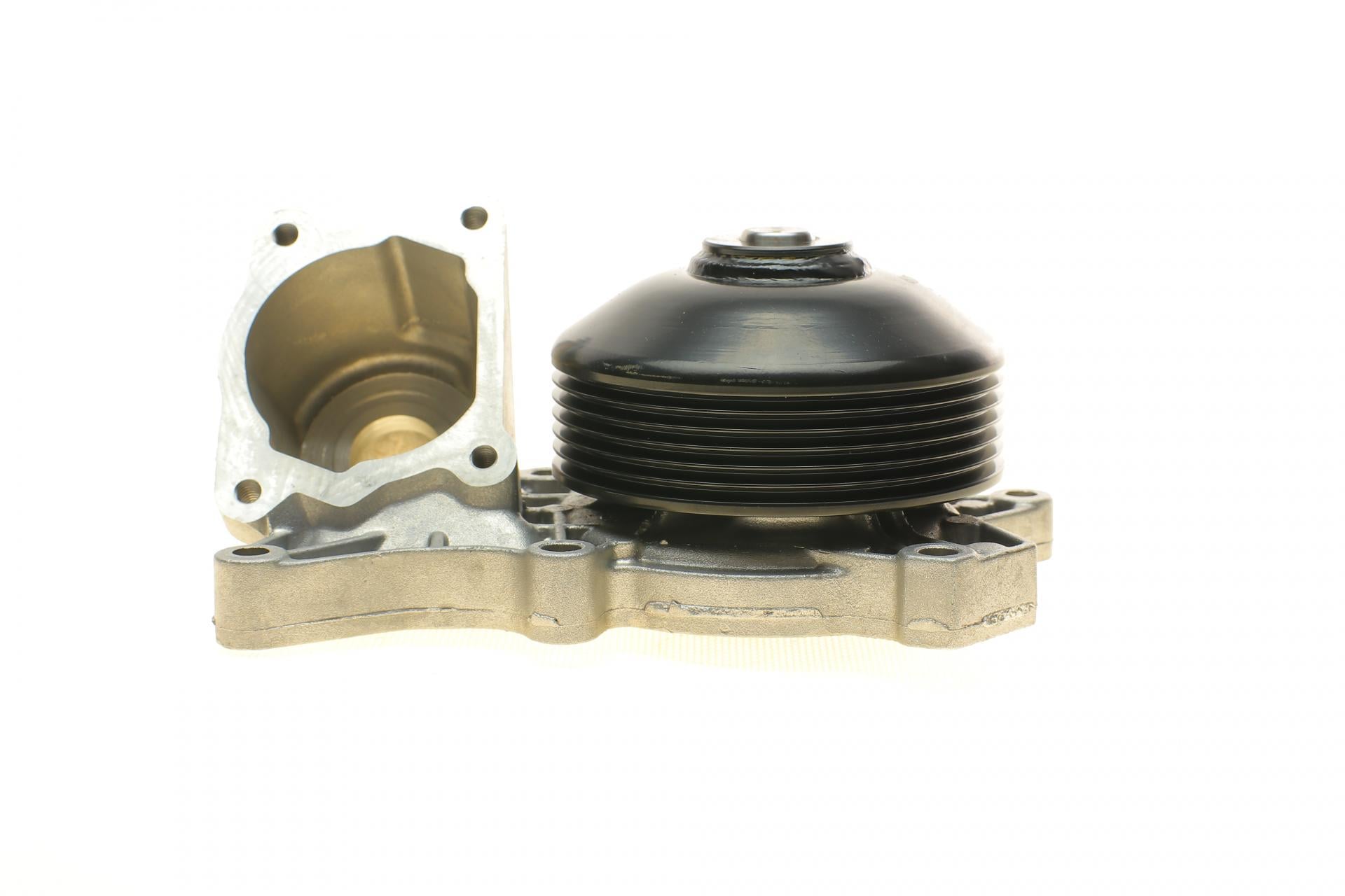 Водяная помпа Bugatti BMW 1 E81/3 E90/5 E60/X3 E83 2.0d 04-13 B/B 6 лопастей N47 (PA10134)