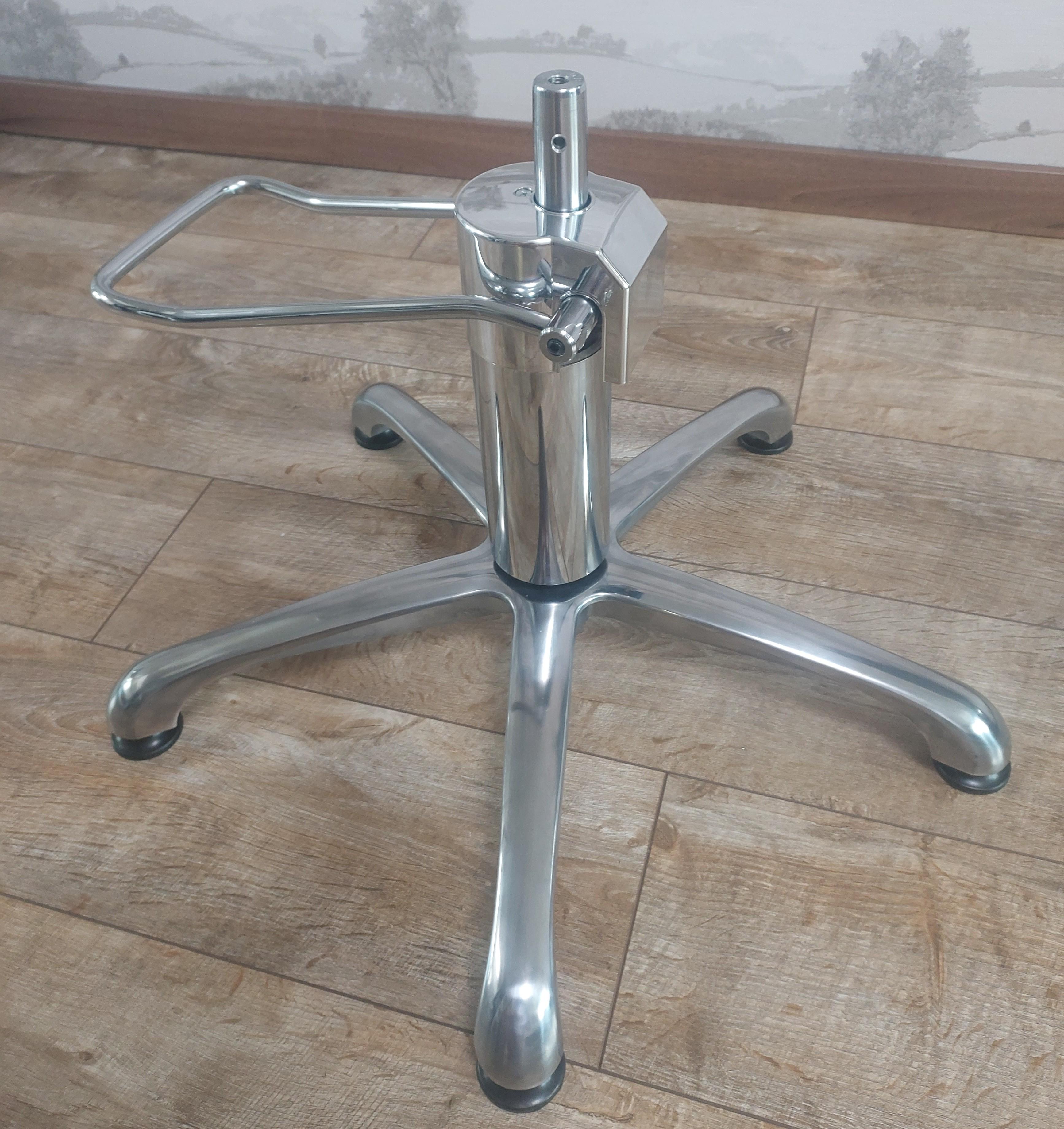 Ніжка п'ятилуччя для перукарських крісел ДенІС professional з гідравлікою в зборі на 1 болт (27327856) - фото 5 Ніжка п'ятилуччя для перукарських крісел ДенІС professional з гідравлікою в зборі на 1 болт (27327856) - фото 5