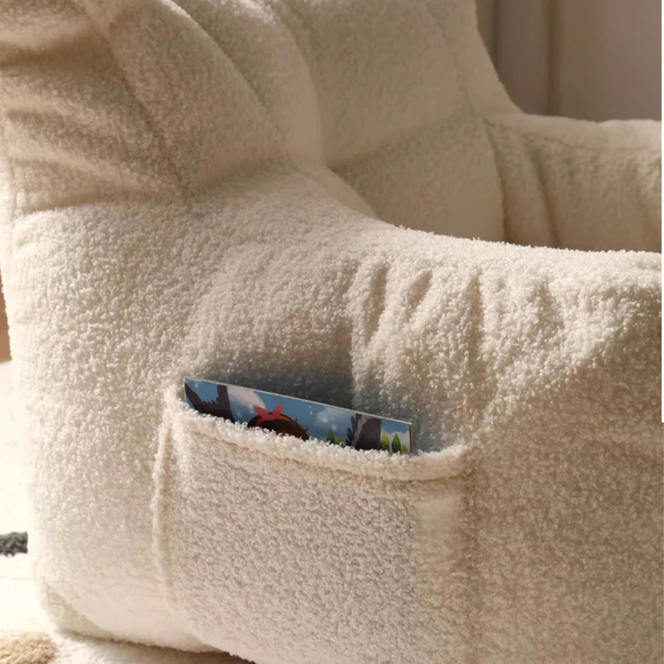 Детское кресло мягкое с ушками и боковым карманом 48x52x34 см Молочный (29516162) - фото 6