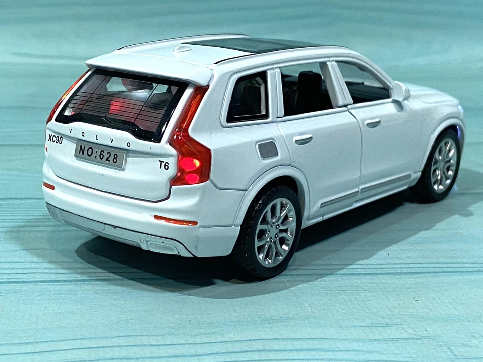 Машинка TK Union Group Volvo XC90 металл 1:32 Белый (35585W) - фото 3 Машинка TK Union Group Volvo XC90 металл 1:32 Белый (35585W) - фото 3