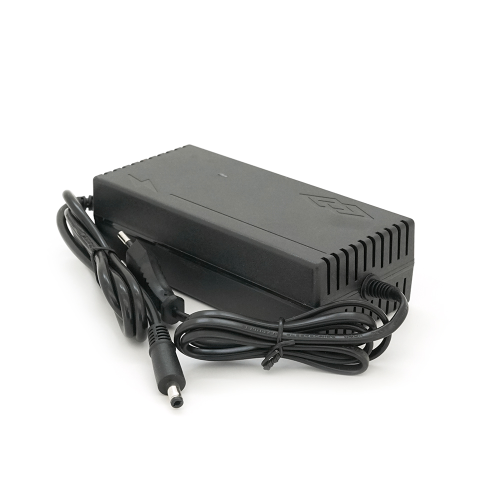 Зарядное устройство LiFePo4 индикация 24/29,2V 5A 5,5х2,5 мм 154х70х44 мм (26840979)