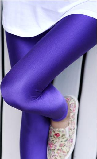 Лосины универсальные блестящие для женщин R9351 спорт и повседневка 150–178 см Фиолетовый - фото 2