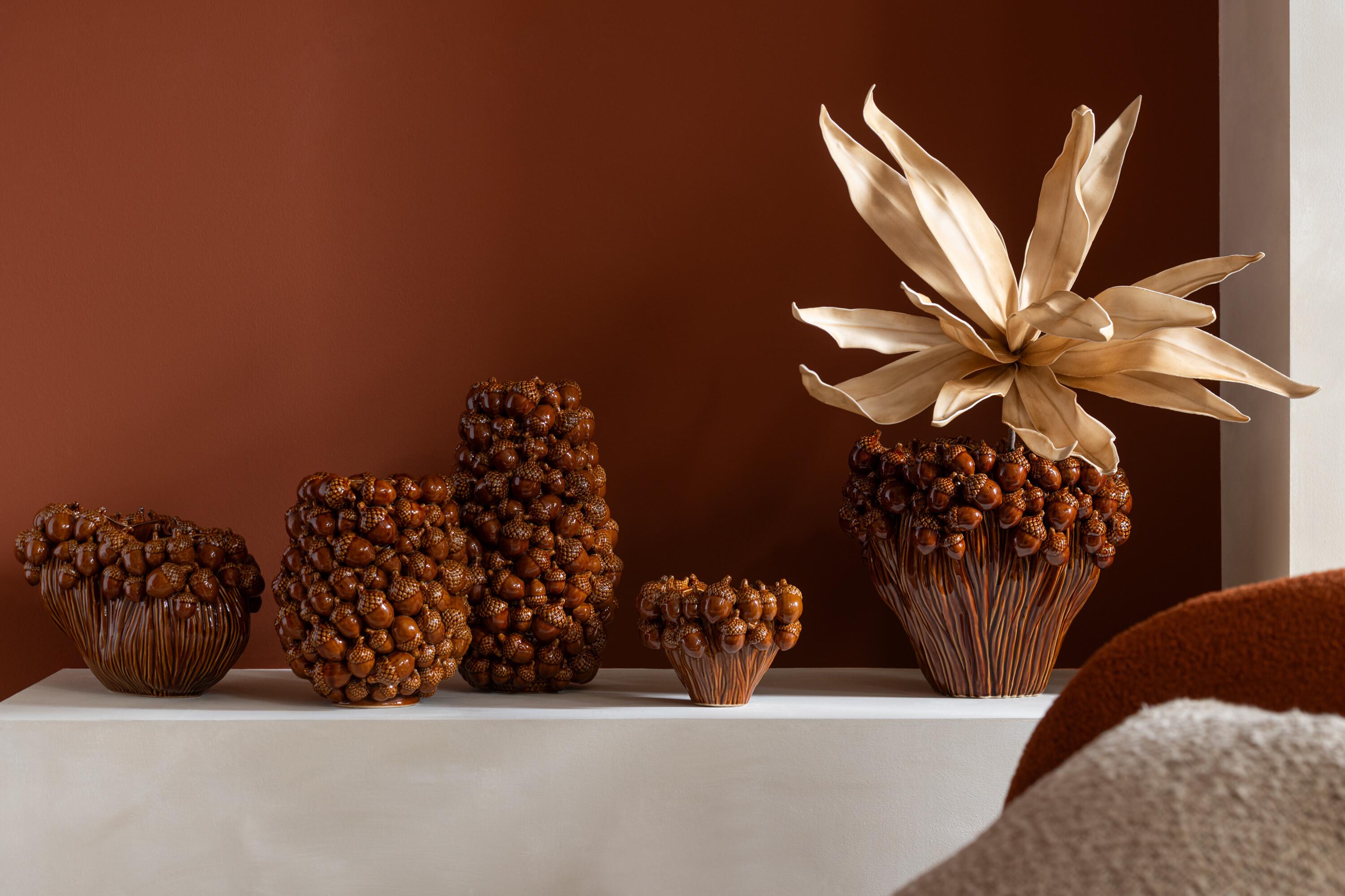 Ваза с желудями J-LINE ручная работа лянцевая 39 см Коричневый (3156) - фото 3