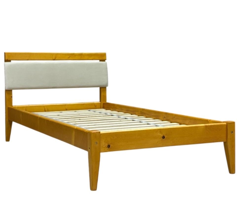 Кровать односпальная деревянная Скиф Л-157 с мягкой вставкой 100х190 см Янтарь/Велюр лагуна-3 (27911429)