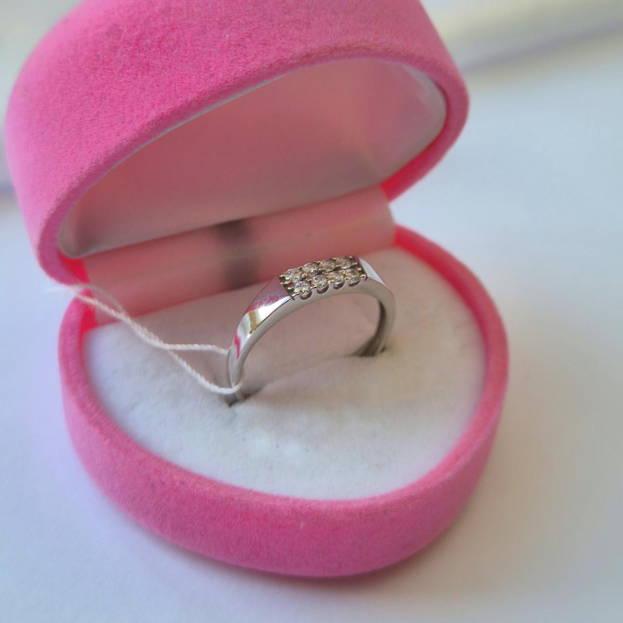 Кольцо женское серебряное с белыми камнями р.17,5 925 пробы