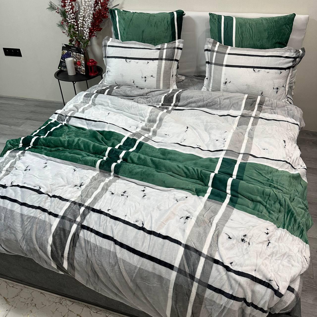 Комплект постельного белья велюровый с рисунком с 4 наволочками евро 200x230 см Серо-зеленый (29225207) - фото 9