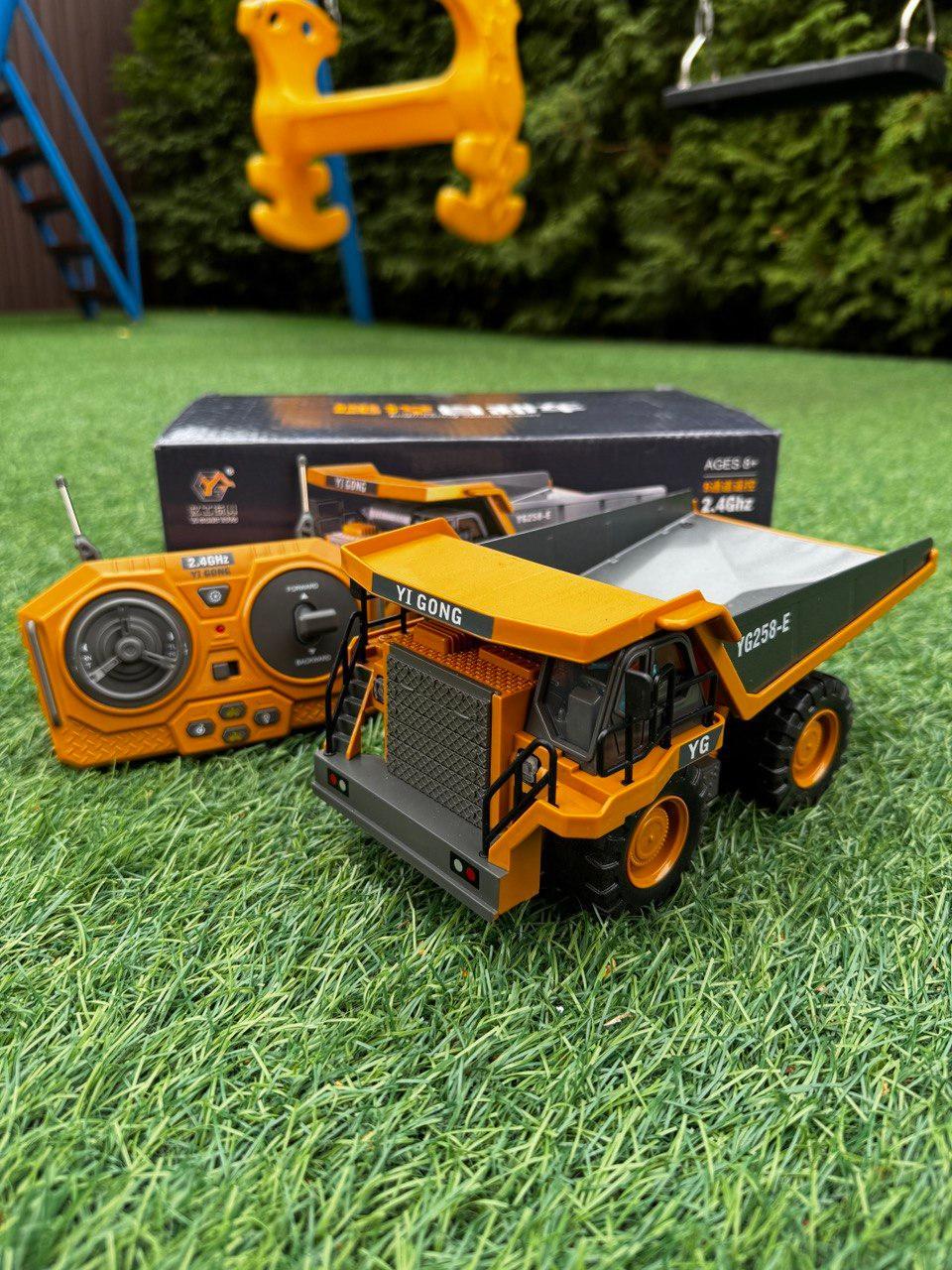 Самоскид на радіокеруванні YIGONG з звуком та світлом вантажопідйомність до 3 кг (qem-ezn-yja) - фото 5 Самоскид на радіокеруванні YIGONG з звуком та світлом вантажопідйомність до 3 кг (qem-ezn-yja) - фото 5