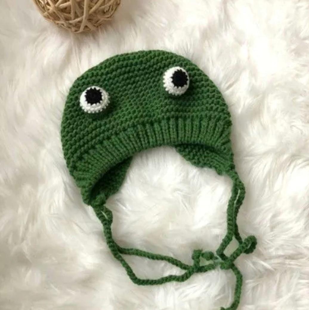 Шапка-ушанка вязаная Wuke Лягушонок Пепе на завязках унисекс one size - фото 2