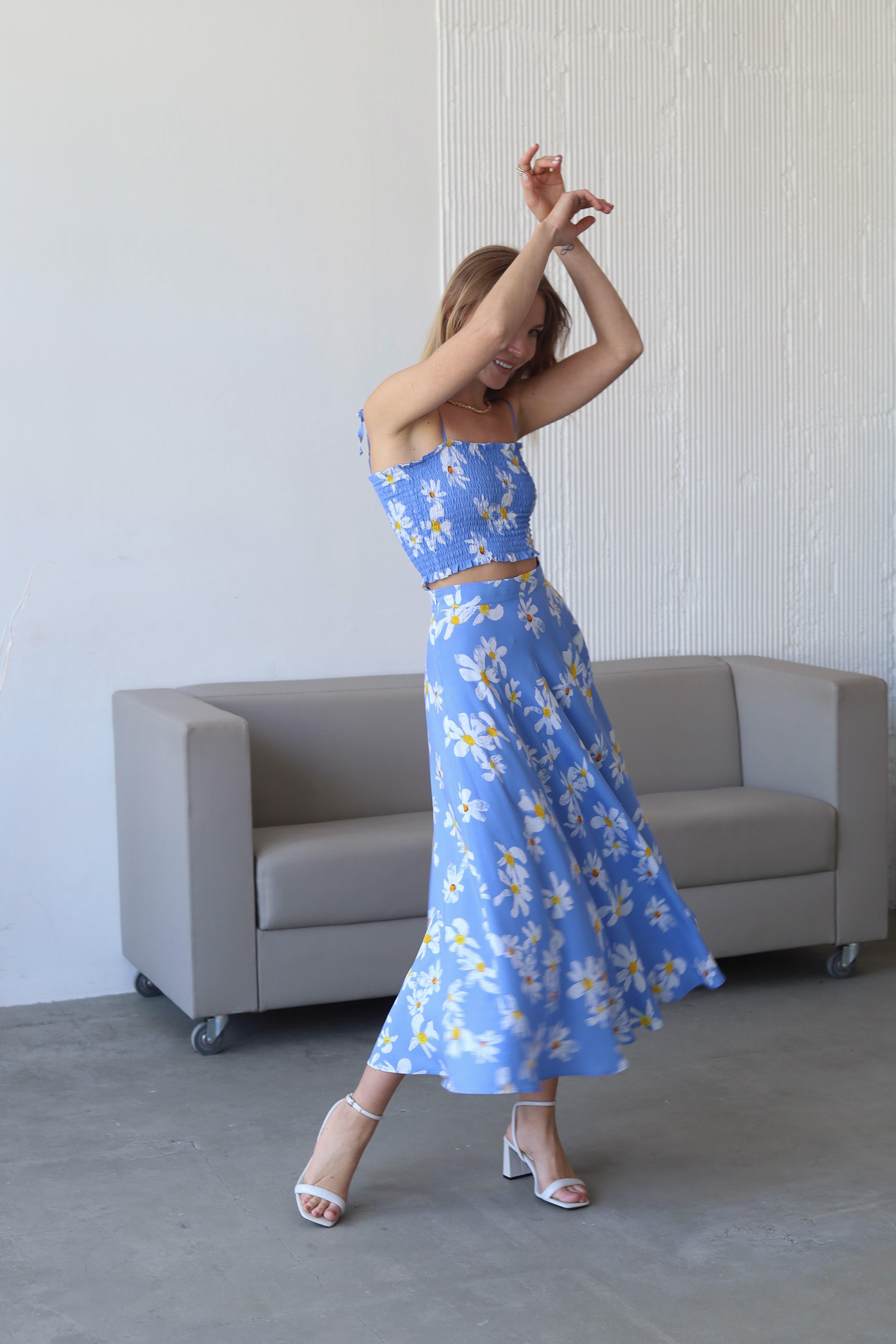 Спідниця-кльош міді Дика Спідниця Квіти XS Блакитний (3029) - фото 3 Спідниця-кльош міді Дика Спідниця Квіти XS Блакитний (3029) - фото 3