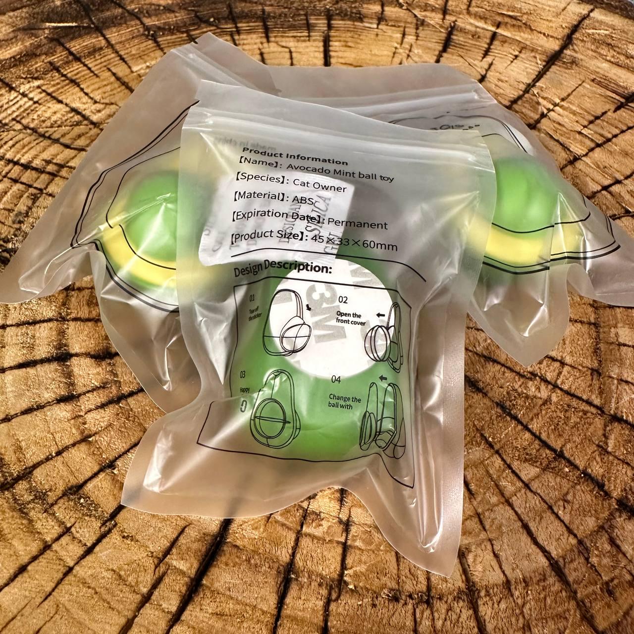 Кошачья мята шарик лизун для кошек в форме авокадо с липучкой на стену - фото 5 Кошачья мята шарик лизун для кошек в форме авокадо с липучкой на стену - фото 5