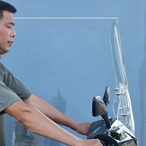 Ветровое стекло для мотоцикла 50 см (C01710) - фото 2 Ветровое стекло для мотоцикла 50 см (C01710) - фото 2