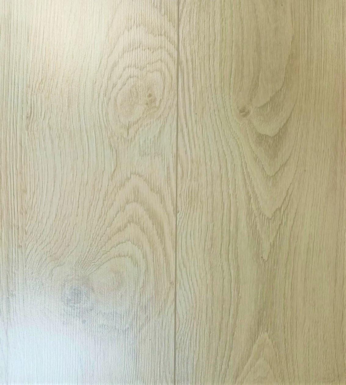 Ламинат Kronopol Vita Floors 8 мм 33 класс АС5 4V Дуб Кармен (D-8016)