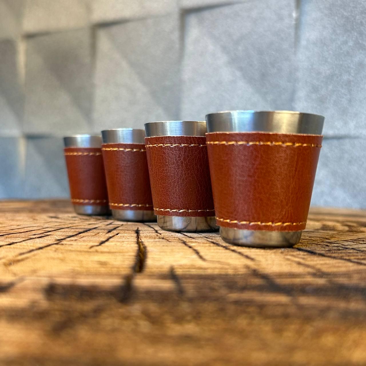 Подарунковий набір фляга для алкоголю 4 чарки з шахами в дерев'яній коробці - фото 7 Подарунковий набір фляга для алкоголю 4 чарки з шахами в дерев'яній коробці - фото 7