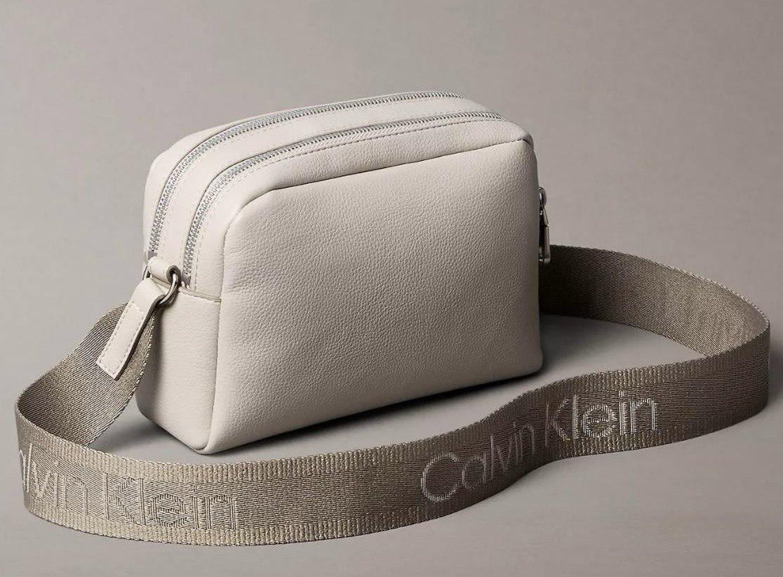 Сумка женская Calvin Klein Ultralight Crossbody Bag
