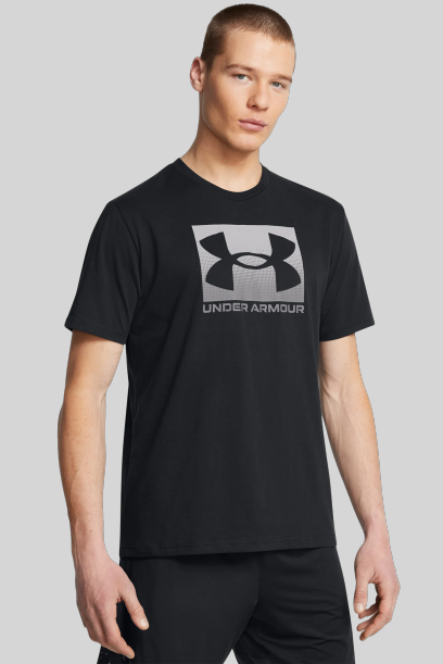 Футболка чоловіча Under Armour Big Logo Tee M Чорний (1386793-001) - фото 2 Футболка чоловіча Under Armour Big Logo Tee M Чорний (1386793-001) - фото 2