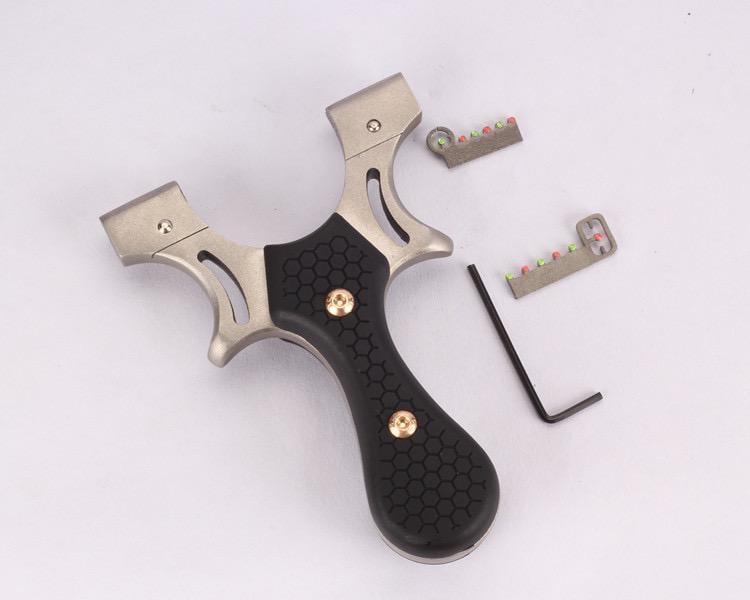 Рогатка металева спортивна SFU Hexa Sight Pro із прицілом та рівнем для полювання/риболовлі/спорту (0023) - фото 3 Рогатка металева спортивна SFU Hexa Sight Pro із прицілом та рівнем для полювання/риболовлі/спорту (0023) - фото 3