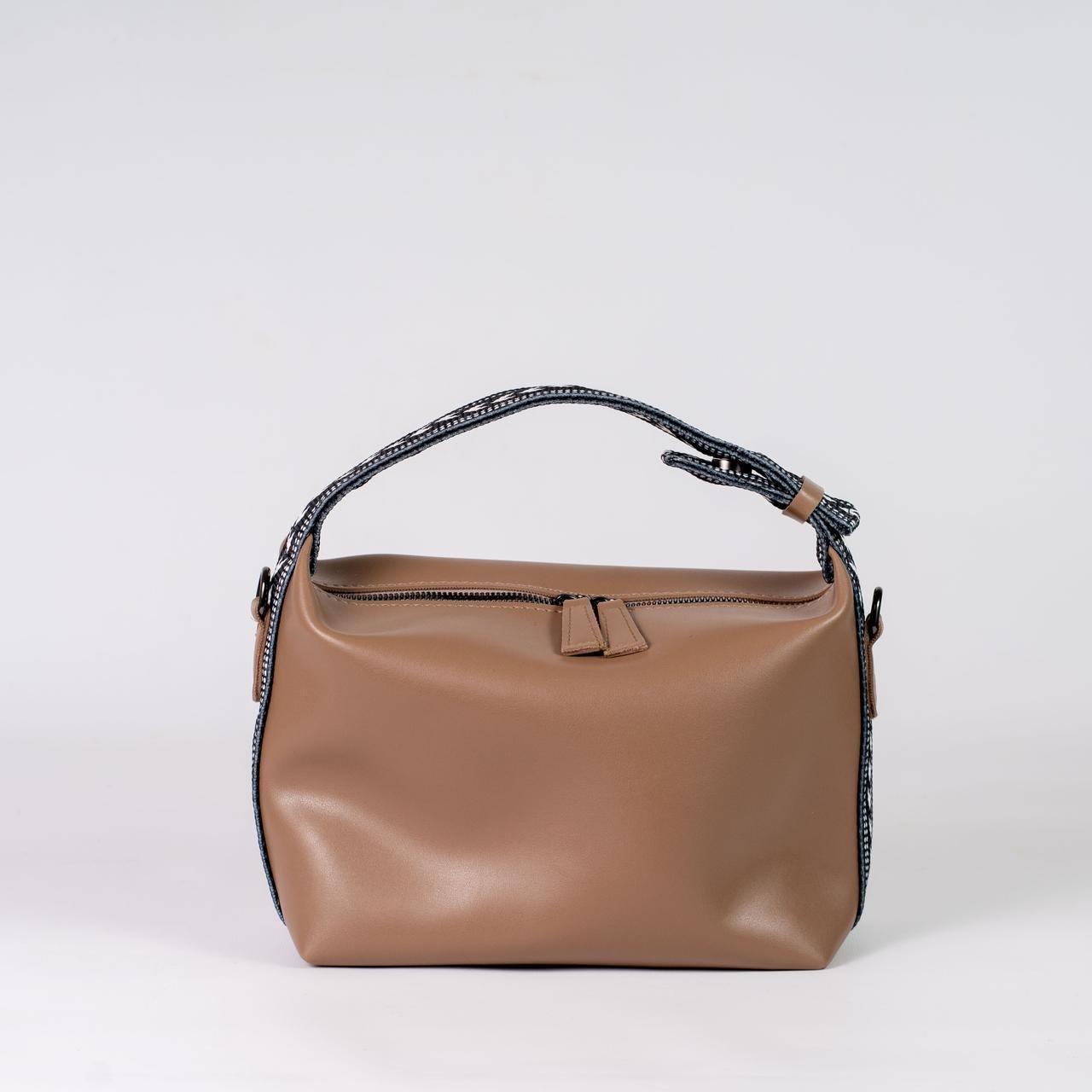 Сумка женская KVITUCHA № 53-24 почтальон с длинным ремешком Коричневый - фото 1 Сумка женская KVITUCHA № 53-24 почтальон с длинным ремешком Коричневый - фото 1