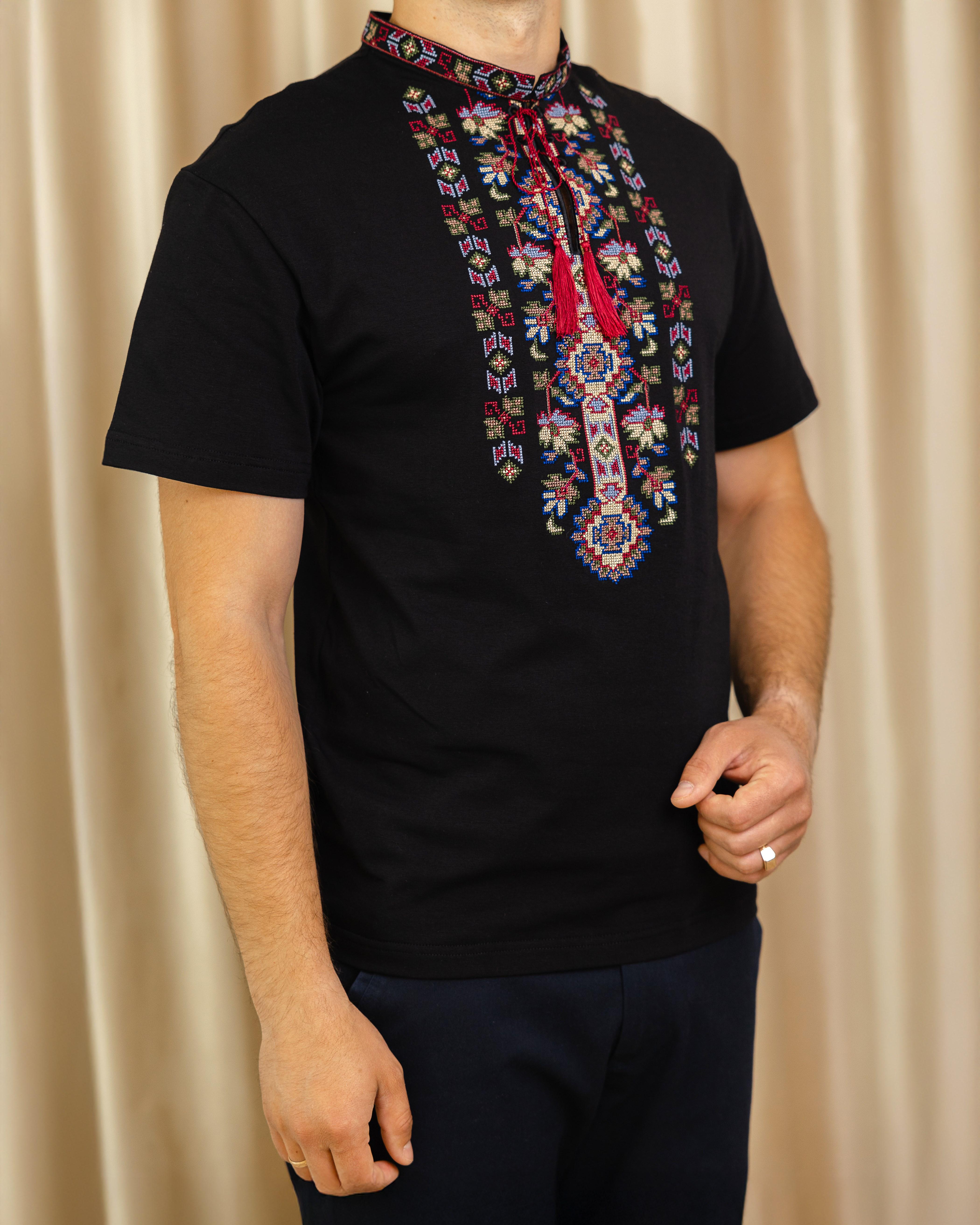 Футболка с вышивкой мужская Симфония вышивкой S Черный/Красный (0002305) Футболка с вышивкой мужская Симфония вышивкой S Черный/Красный (0002305)