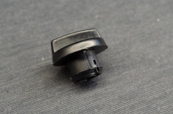 Гвинт кришки фільтра повітряного для бензопил серії 4500-5200 (1392)