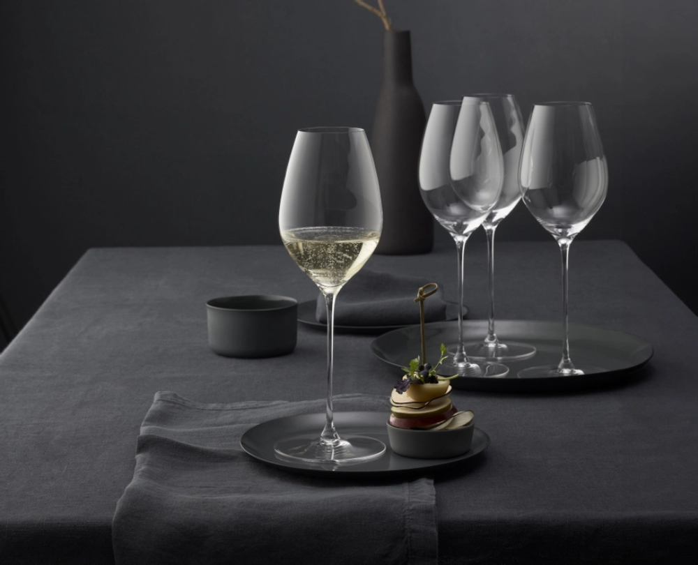 Келих для шампанського 1 шт. Riedel Superleggero 464 мл (6425/28) - фото 3 Келих для шампанського 1 шт. Riedel Superleggero 464 мл (6425/28) - фото 3