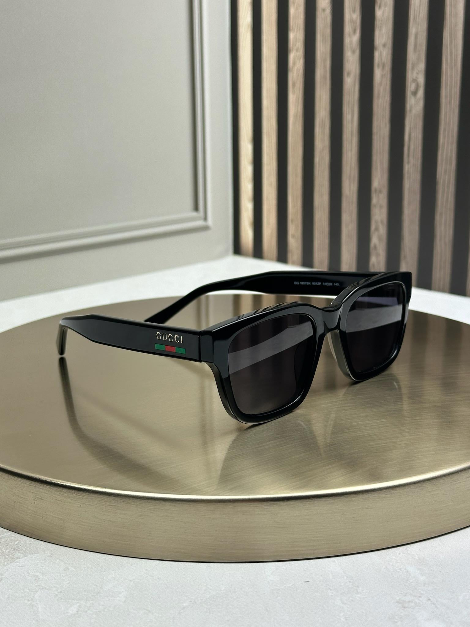 Солнцезащитные очки Gucci GG1857 прямоугольные