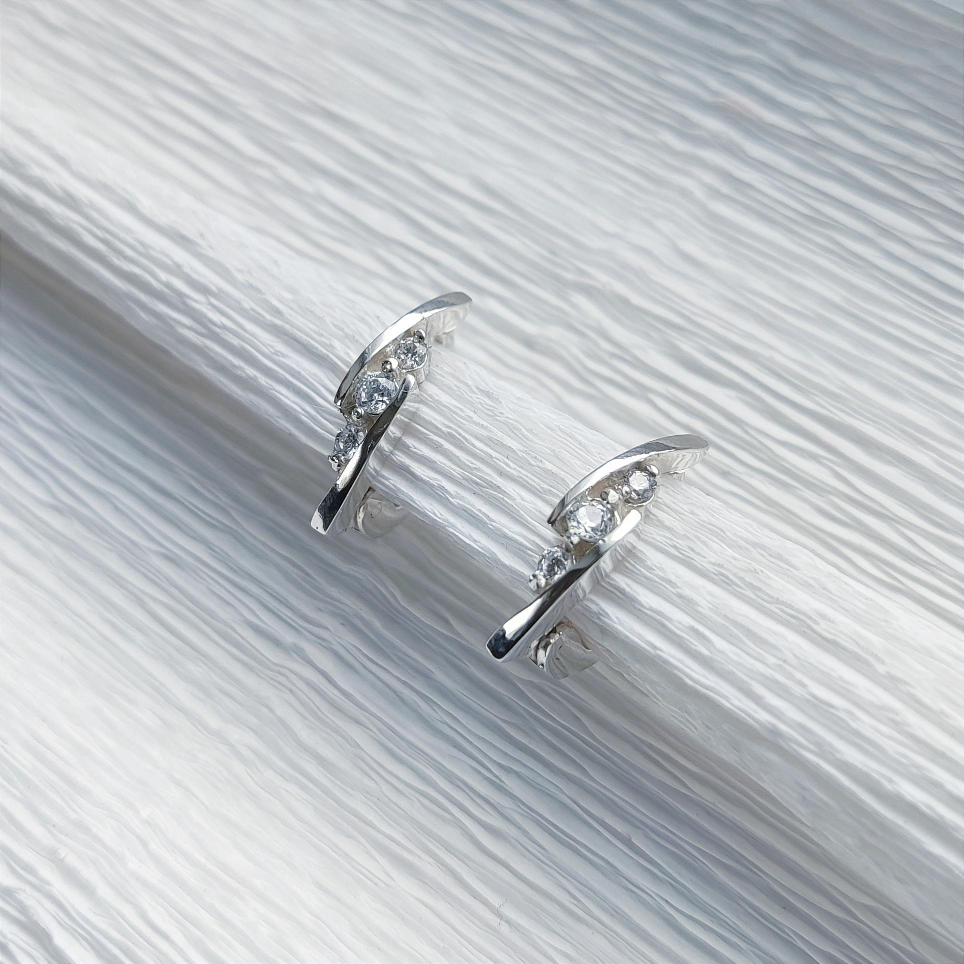 Серебряные серьги Ренессанс с фианитами