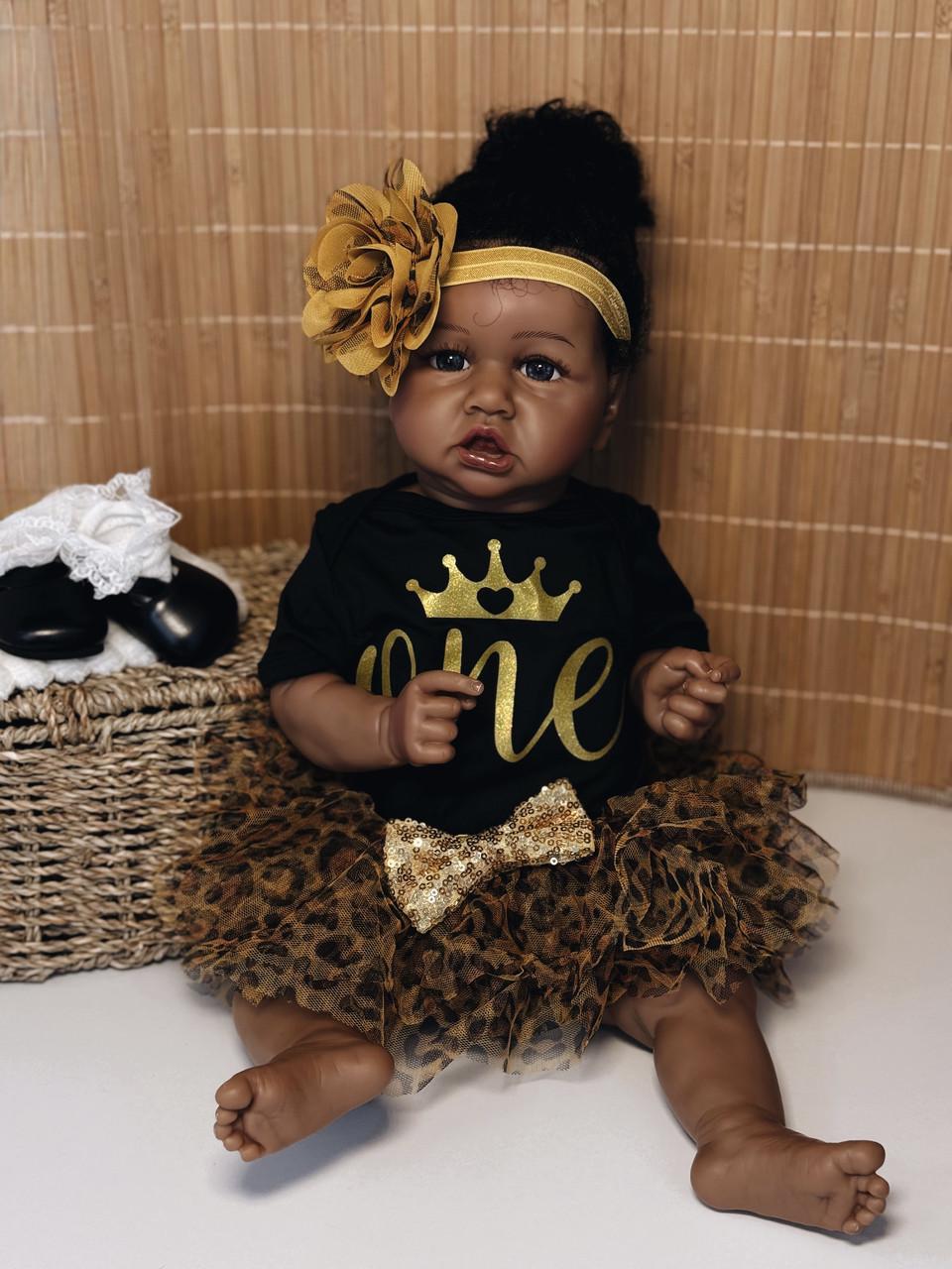 Кукла кукла реалистичная KEIUMI винил-силиконовая в платье и повязке с аксессуарами 55 см Леопардовый