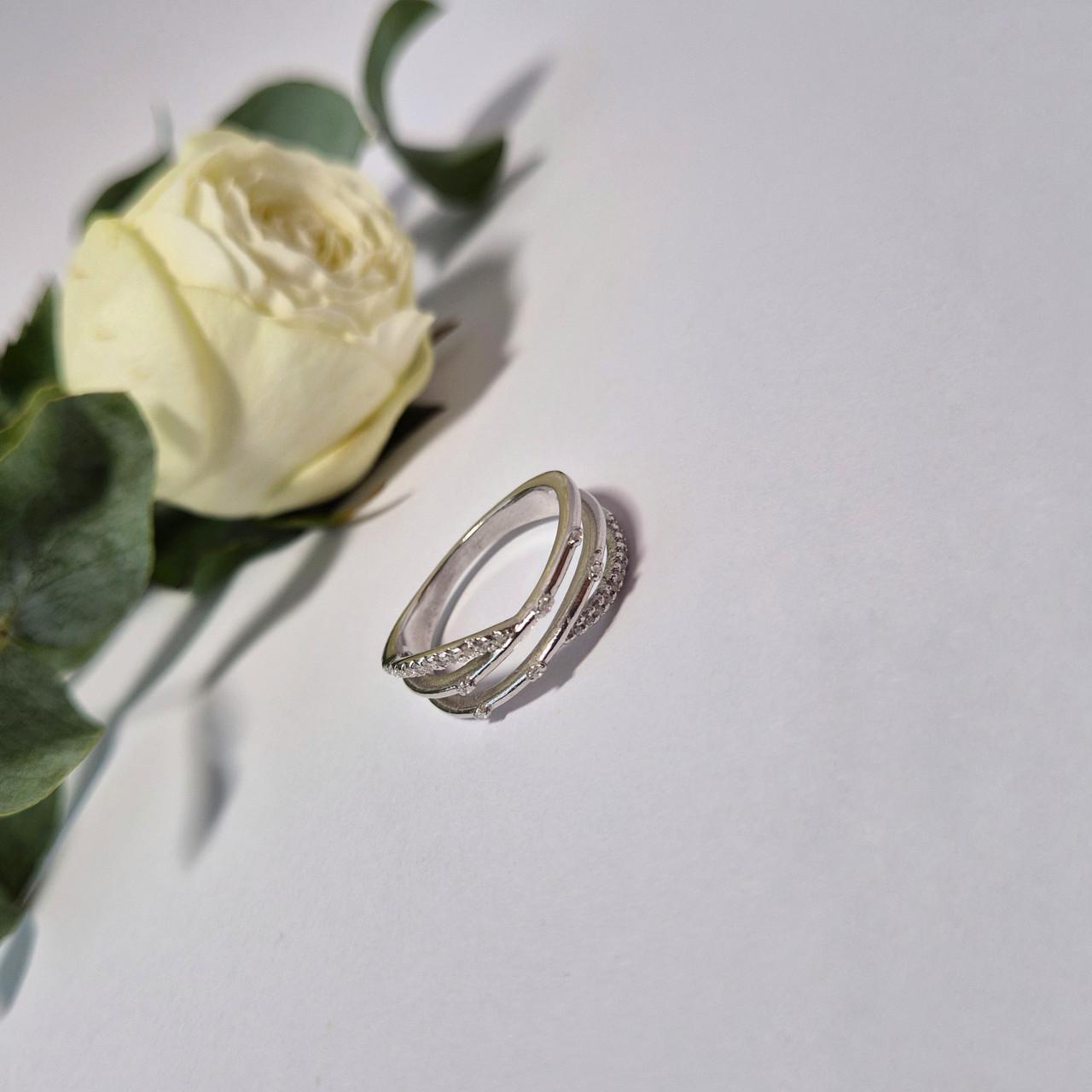 Каблучка із білими каменями срібло 925 проби родоване 2,40 г р. 16,5 (4667к) - фото 4 Каблучка із білими каменями срібло 925 проби родоване 2,40 г р. 16,5 (4667к) - фото 4