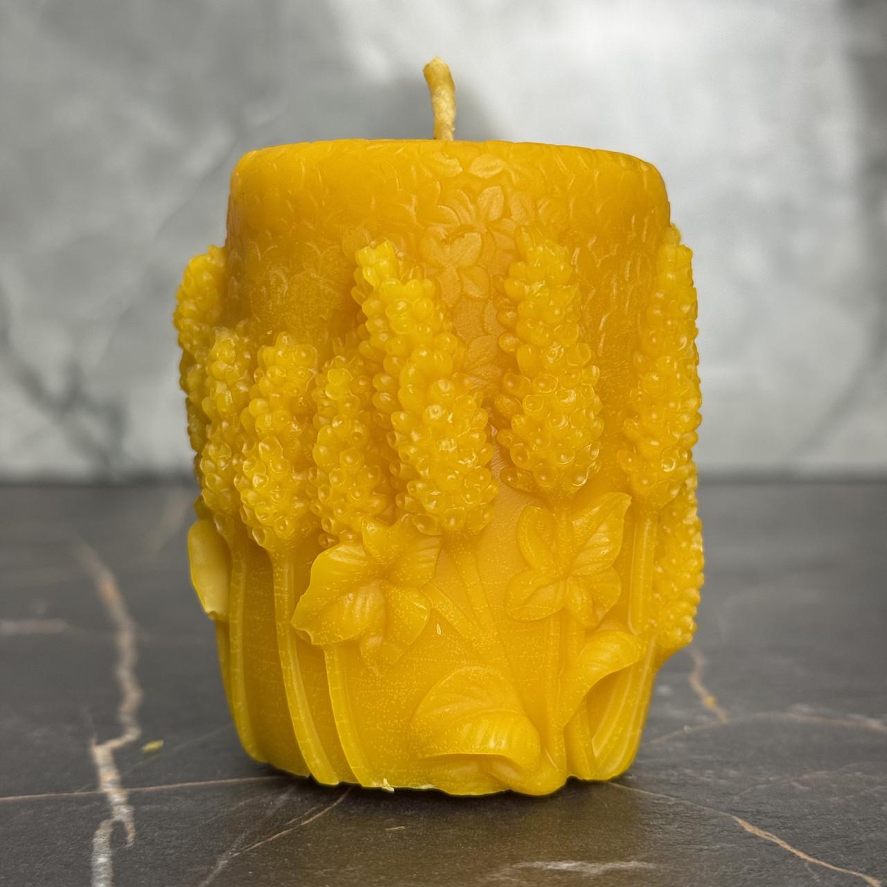 Свічка фігурна воскова Лаванда з натурального бджолиного воску 80х60 мм