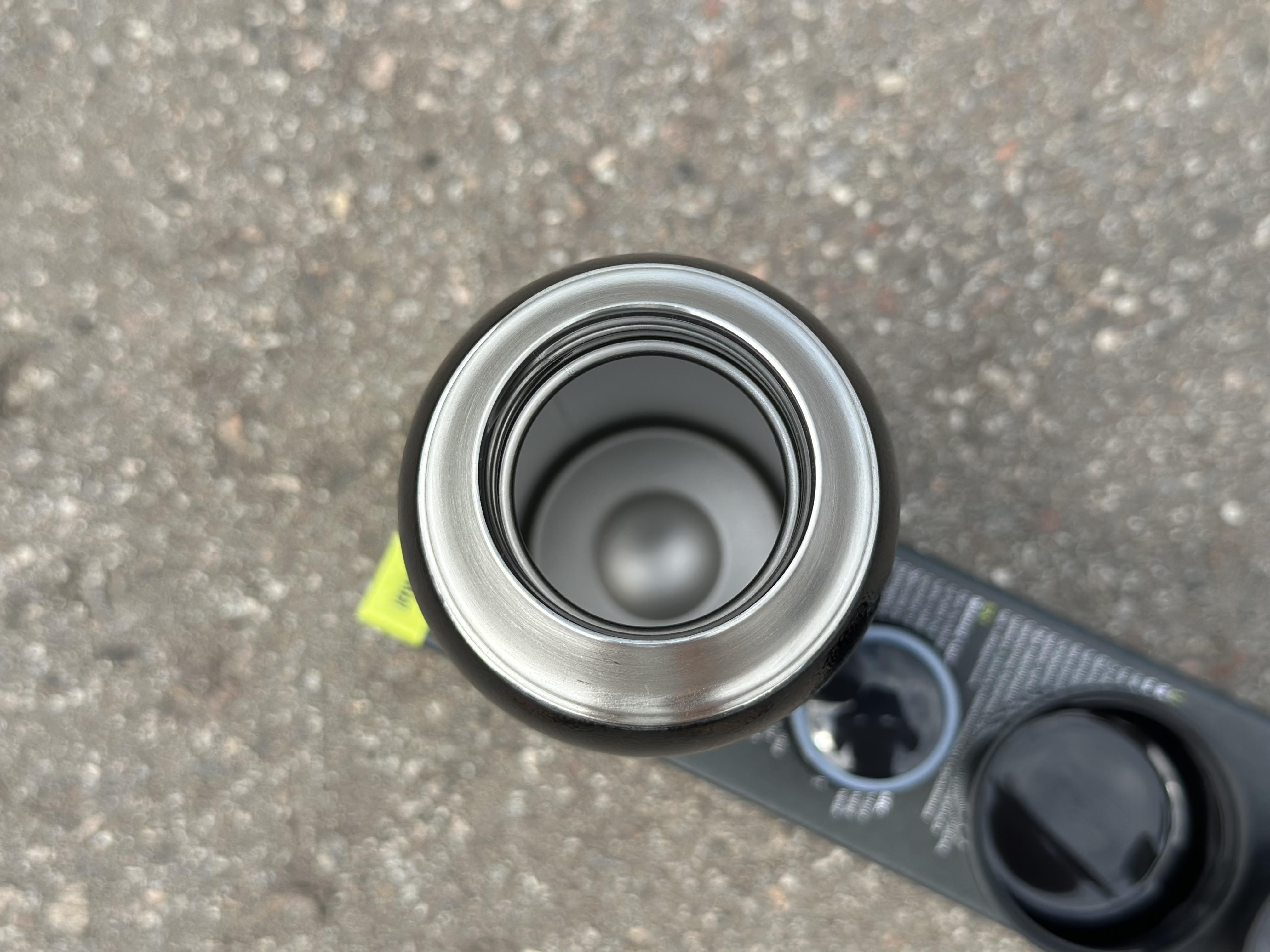 Термос для напитков Tramp expeditioс нержавейки держит 24 ч. 0,9 л (UTRC-027-black) - фото 8