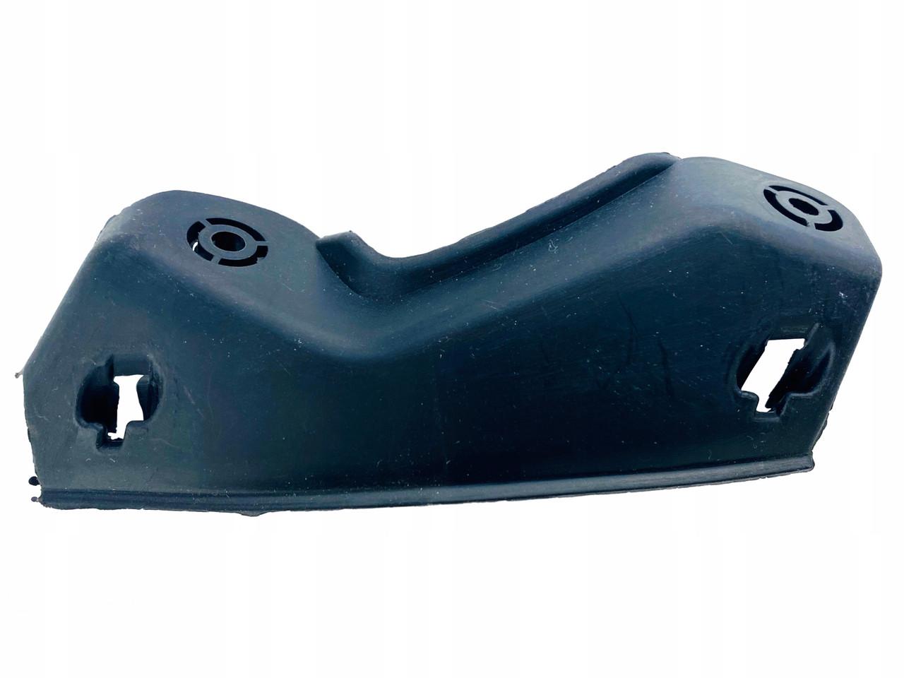 Крепление переднего крыла Volkswagen Passat 05-10 B6 левое пластмассовое