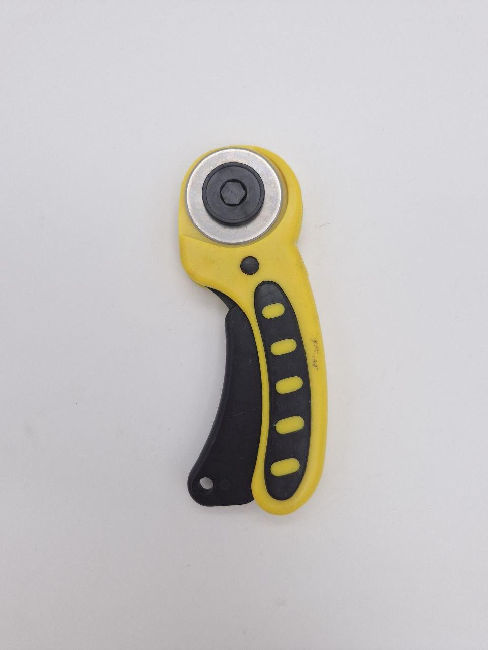 Нож строительный HT HERMES TOOLS с круглым лезвием d 45 мм (18-007) - фото 2 Нож строительный HT HERMES TOOLS с круглым лезвием d 45 мм (18-007) - фото 2