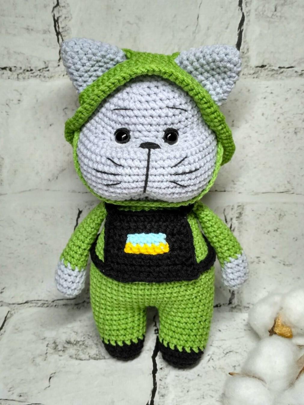 Мягкая игрушка ручной работы вязаная амигуруми Hand Made Котик ВСУ 22 см Серый (202-91-1)