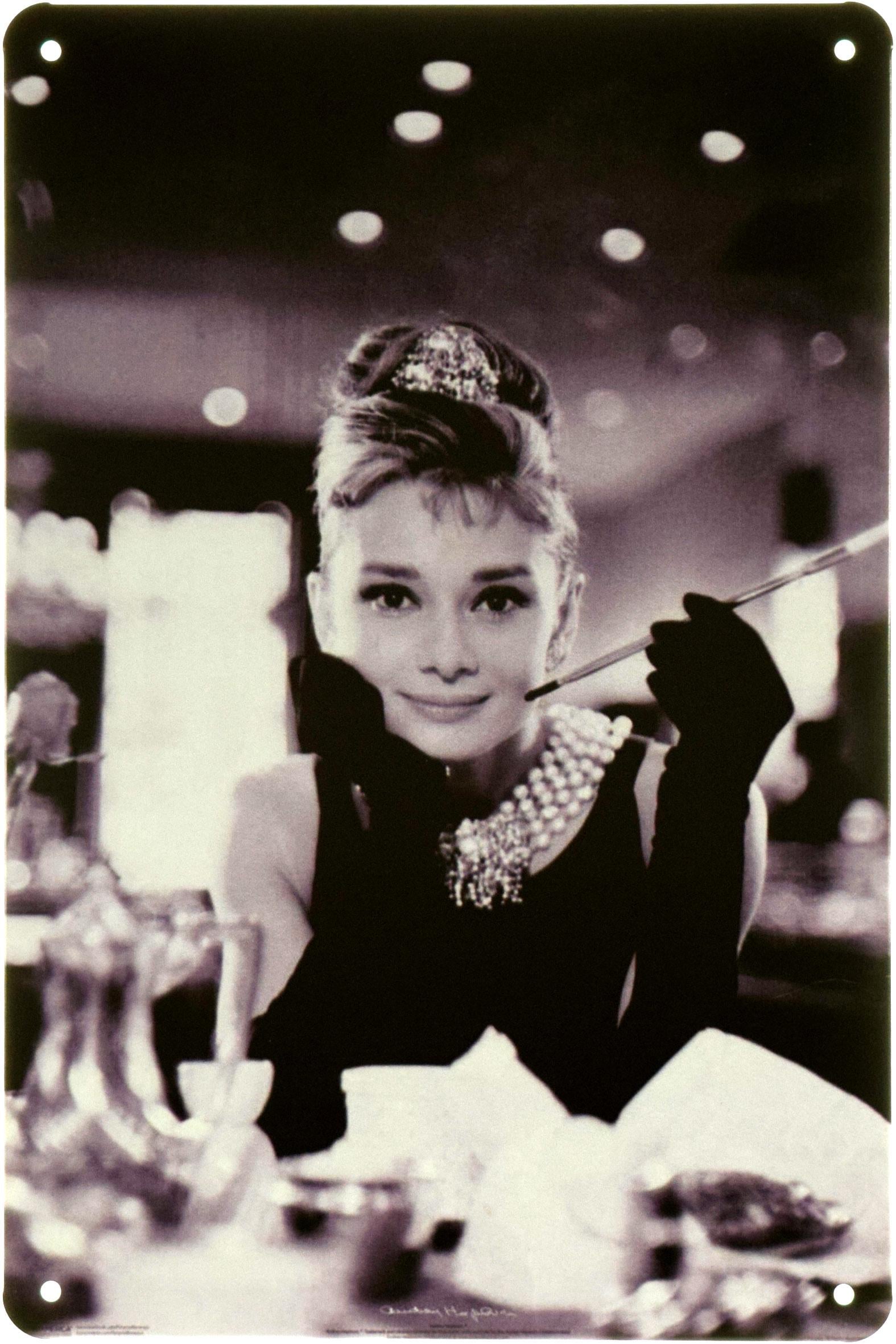 Табличка металлическая Одри Хепберн Завтрак У Тиффани/Audrey Hepburn Breakfast at Tiffany's B&W 20x30 см